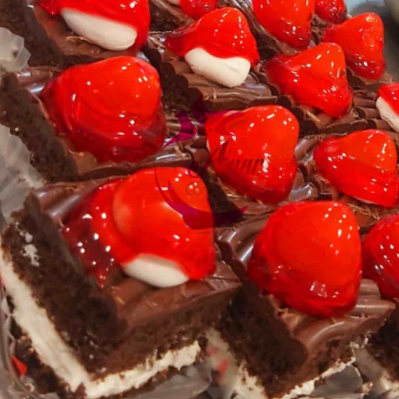 شیرینی سرای محبوب چهارراه نظام آباد