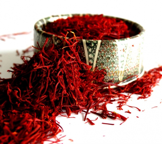 آجیل و خشکبار پونک بازار تجریش